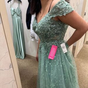 Green dress elegant